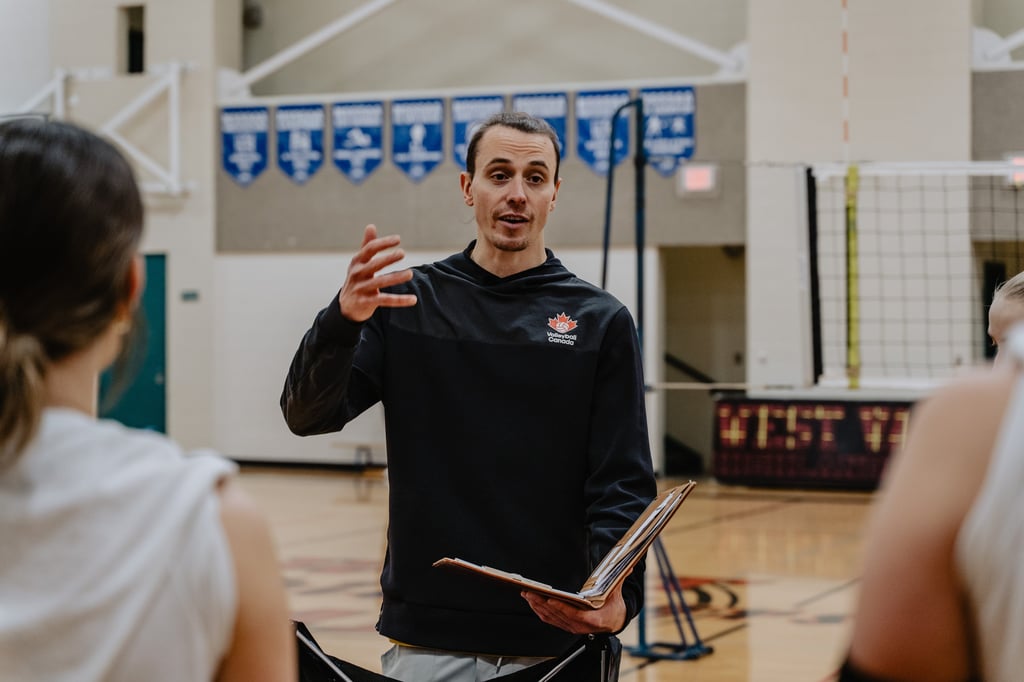 Adam Thompson coaching